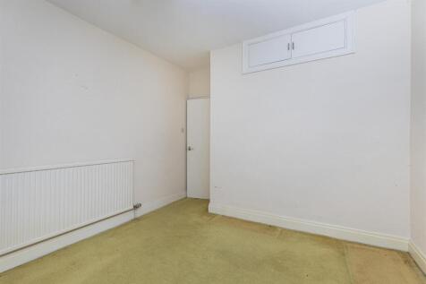 Bramleys Estate Agents - Lumb Lane - Almondbury (3