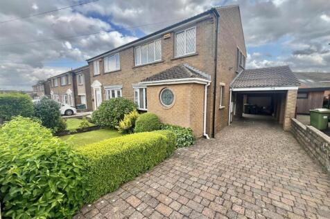 Bramleys Estate Agents - Mount Avenue - Outlane (1
