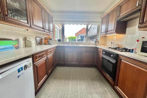 Bramleys Estate Agents - Mount Avenue - Outlane (9