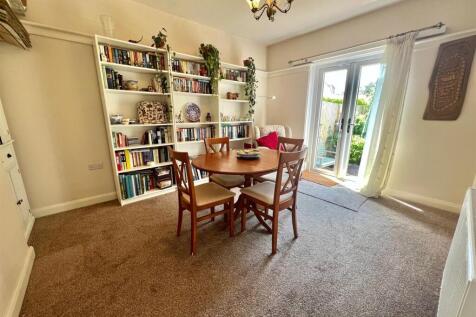 Dining Room.jpg