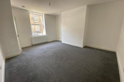 LIVING ROOM.jpg