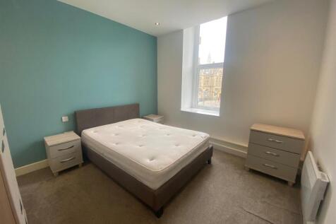 BEDROOM.jpg