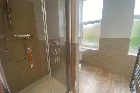 SHOWER ROM.jpg
