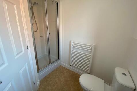 EN SUITE 2.jpg