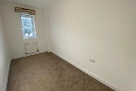 BEDROOM 3.jpg