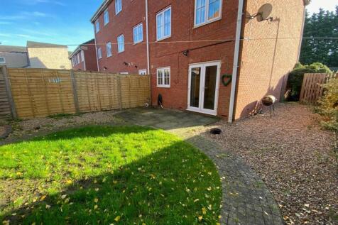 BACK GARDEN 1.jpg