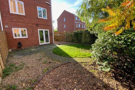 BACK GARDEN 2.jpg