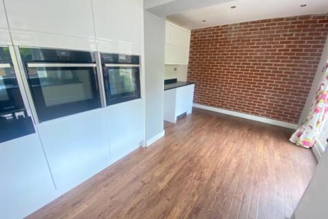 kitchen 2.jpg