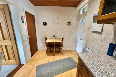 Bramleys Estate Agents - Cliffe End Road - Quarmby