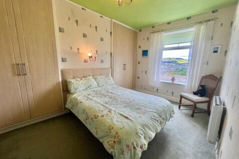 Bramleys Estate Agents - Cliffe End Road - Quarmby