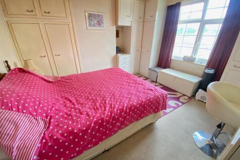 bed 1.jpg