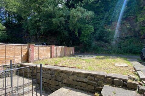 garden and parking space.jpg
