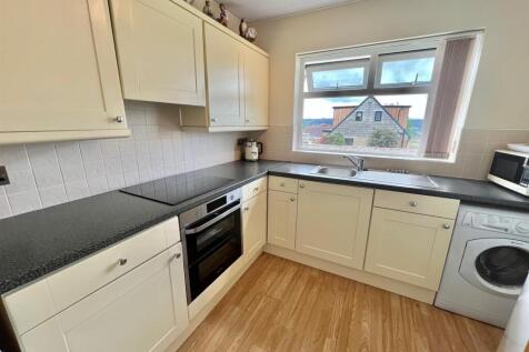 Bramleys Estate Agents - Woodlands Road - Lepton (