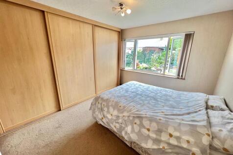 Bramleys Estate Agents - Woodlands Road - Lepton (