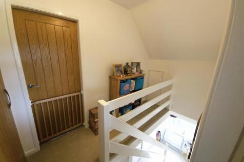 Bramleys Estate Agents - Fenay Bankside - Fenay Br
