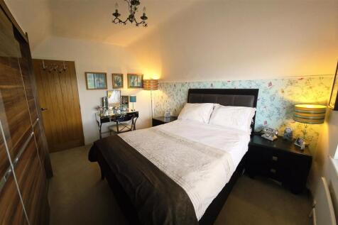 Bramleys Estate Agents - Fenay Bankside - Fenay Br