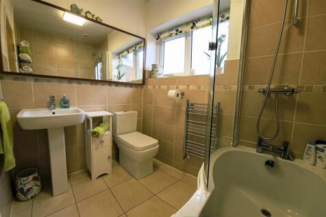 Bramleys Estate Agents - Fenay Bankside - Fenay Br