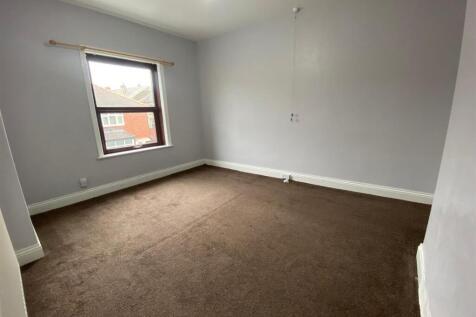 BEDROOM.jpg