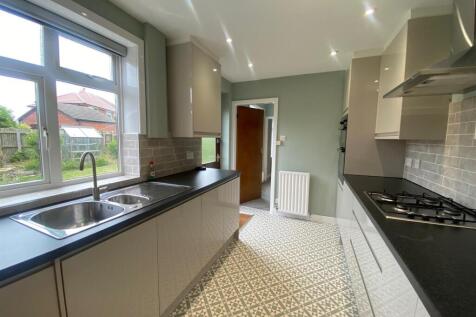 KITCHEN 1.jpg