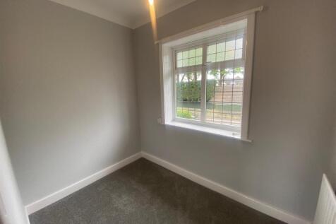 BEDROOM 4.jpg