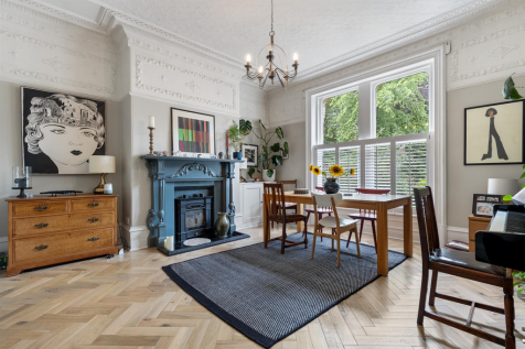 122 Birkby Hall Rd, Birkby 16_297.png