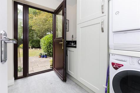 Bramleys Estate Agents - Woodsome Park - Fenay Bri