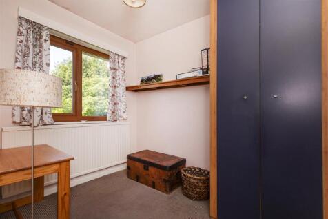 Bramleys Estate Agents - Lydgate Drive - Lepton (1