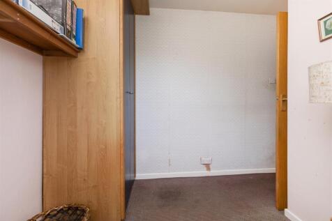 Bramleys Estate Agents - Lydgate Drive - Lepton (1