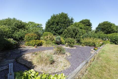 Bramleys Estate Agents - Lydgate Drive - Lepton (3