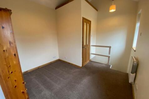 BEDROOM 1.jpg