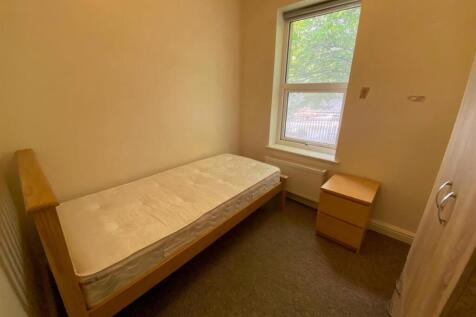 bed 2.jpg