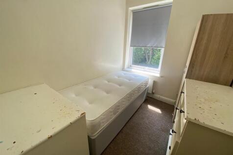bed 3.jpg