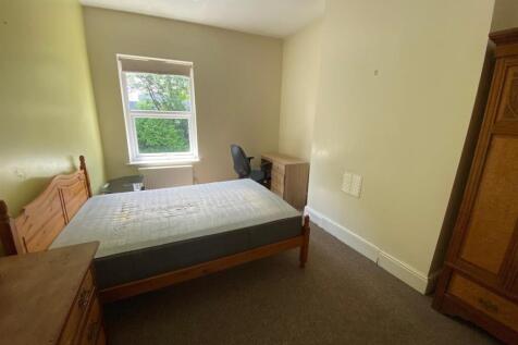bed 1.jpg