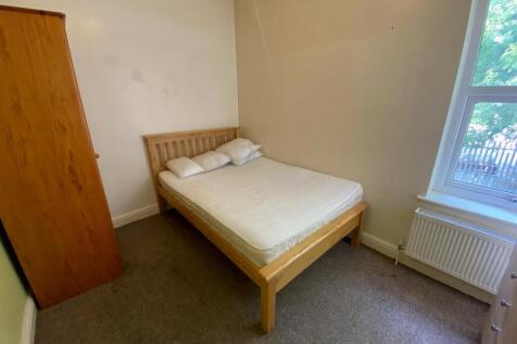 bed 2.jpg