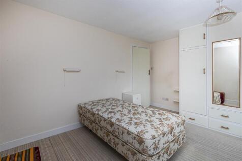 Bramleys Estate Agents - Flush House Lane - Holmfi