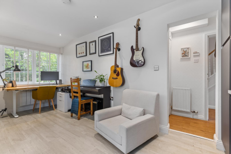 78 Fenay Lane, Almondbury 19_297.png