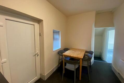 DINING AREA.jpg