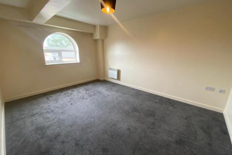 BEDROOM.jpg