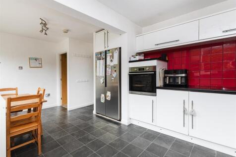 Bramleys Estate Agents - High Crest - Linthwaite (