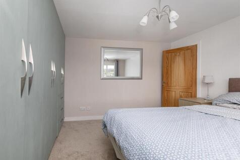 Bramleys Estate Agents - High Crest - Linthwaite (