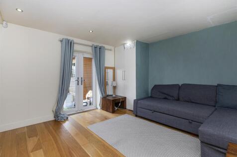 Bramleys Estate Agents - High Crest - Linthwaite (