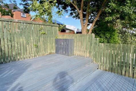 decking to rear.jpg