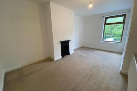 BEDROOM.jpg