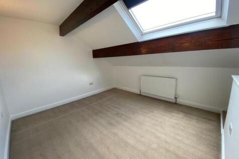 ATTIC ROOM.jpg