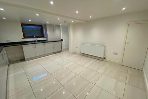 KITCHEN 2.jpg