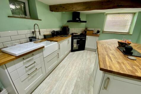 kitchen 2.jpg