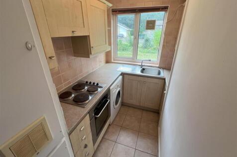 KITCHEN.jpeg