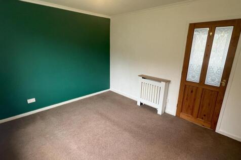 BEDROOM 1.jpeg
