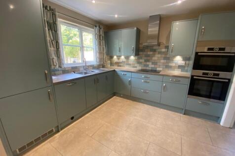 KITCHEN.jpg