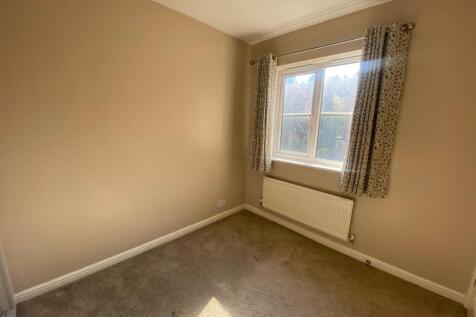 BEDROOM 1.jpg